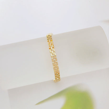 ✨ ¡50% DE DESCUENTO! 🔷 Pulsera de eslabones geométricos: minimalista, moderna y delicada. Perfecta para el día a día o como un toque sutil. Cómoda y versátil. 💫
